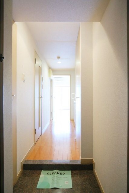 玄関　《見学予約受付中》設備充実シリーズ型分譲賃貸マンション
