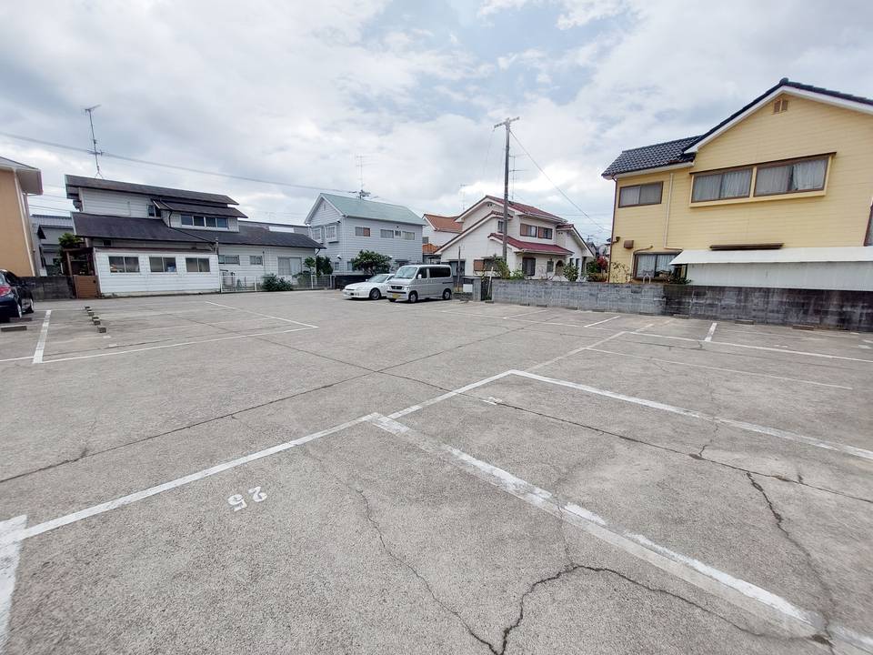 駐車場　駐車場