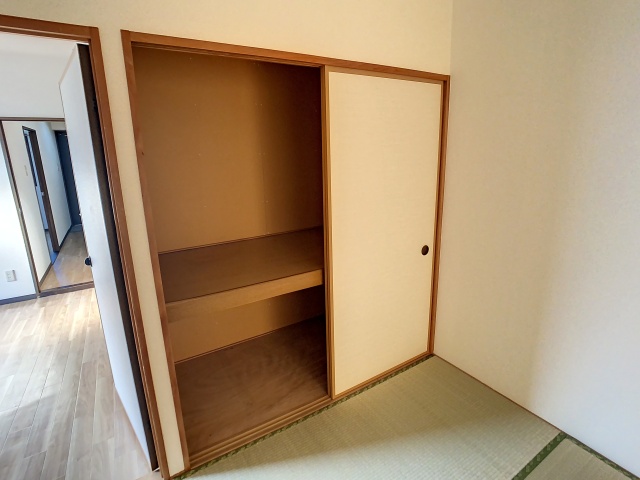 収納　掲載写真は空室の別部屋を掲載しております。実際のお部屋と仕様