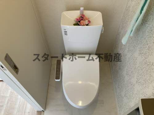 トイレ　トイレもきれいです