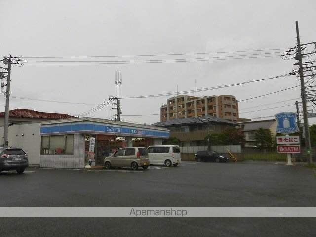 コンビニ　ローソン（コンビニ）まで957m