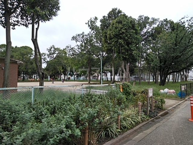 公園　区立篠崎六丁目第2広場（公園）まで853m