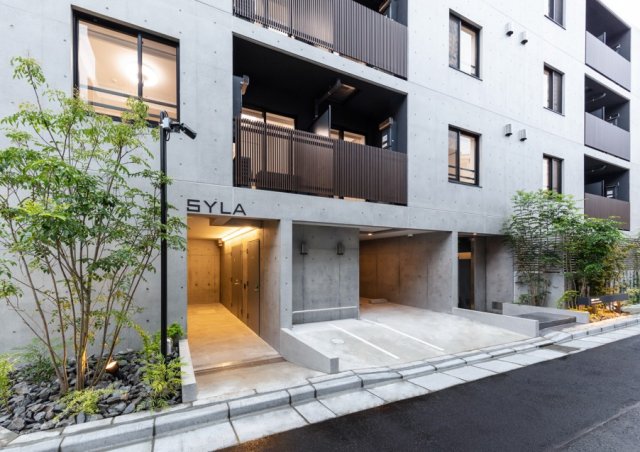 エントランス　建物の内部です