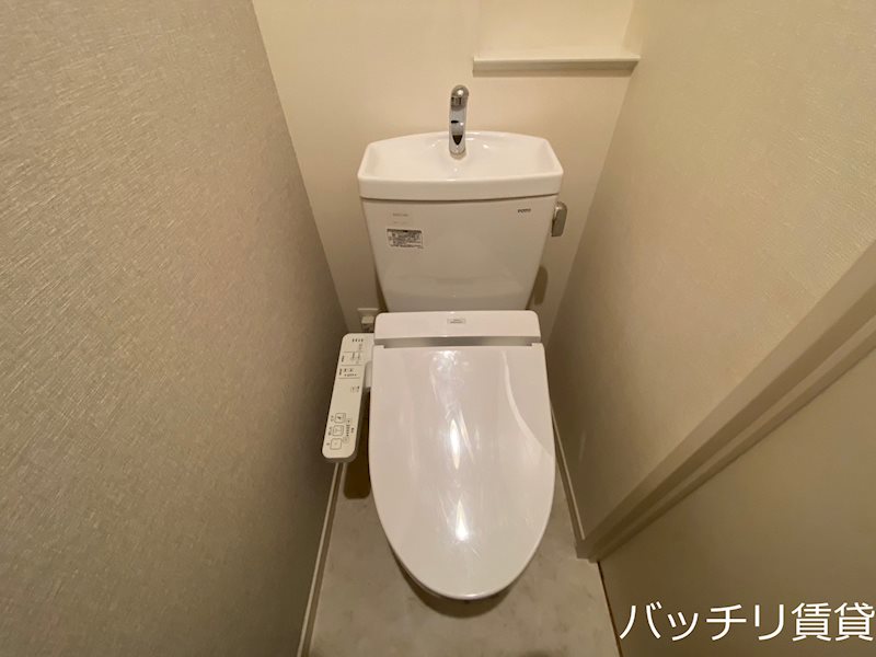 トイレ　同型タイプの写真になります　現状優先
