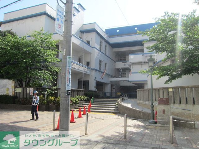 小学校　★★本町小学校（小学校）まで580m