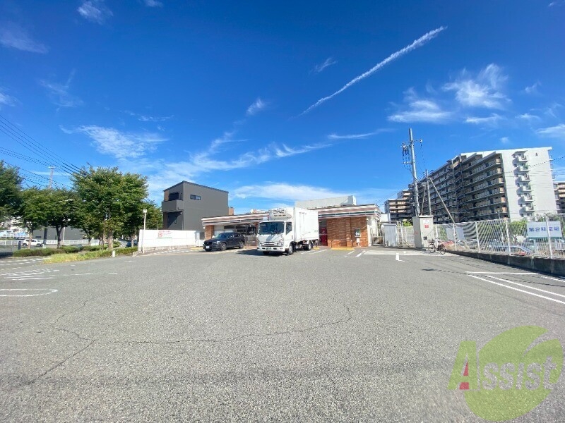 コンビニ　セブンイレブン神戸舞子坂1丁目店（コンビニ）まで584m