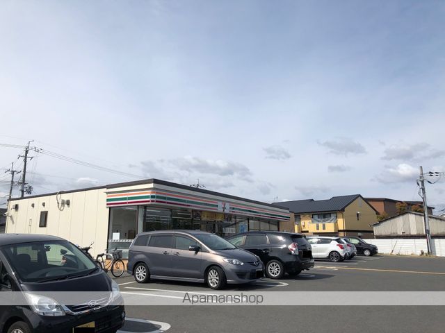 コンビニ　セブンイレブン（コンビニ）まで381m