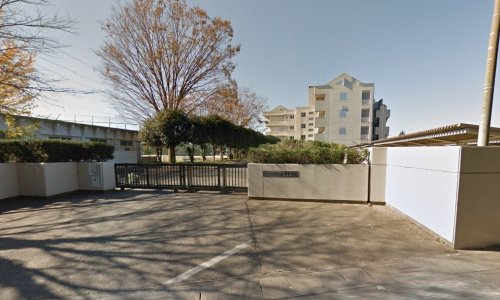 中学校　高崎中学校（中学校）まで2000m