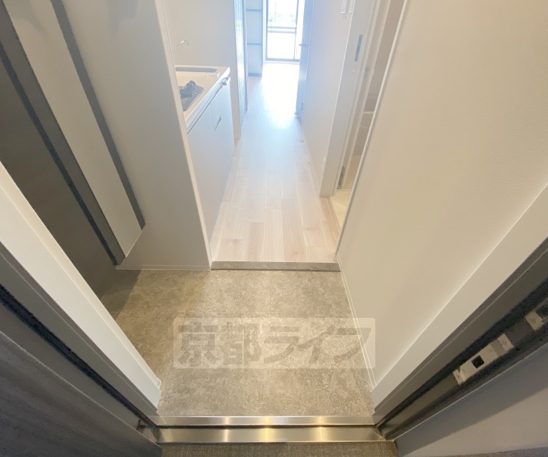 玄関　大きな段差がありません