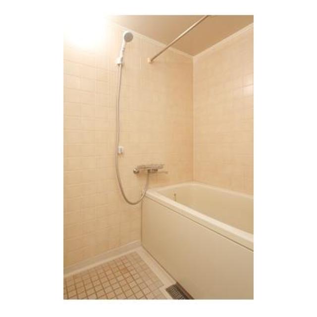 バス・シャワールーム　※写真は同タイプ住戸です。