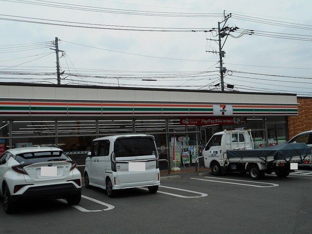 コンビニ　セブンイレブン益城福富店（コンビニ）まで650m
