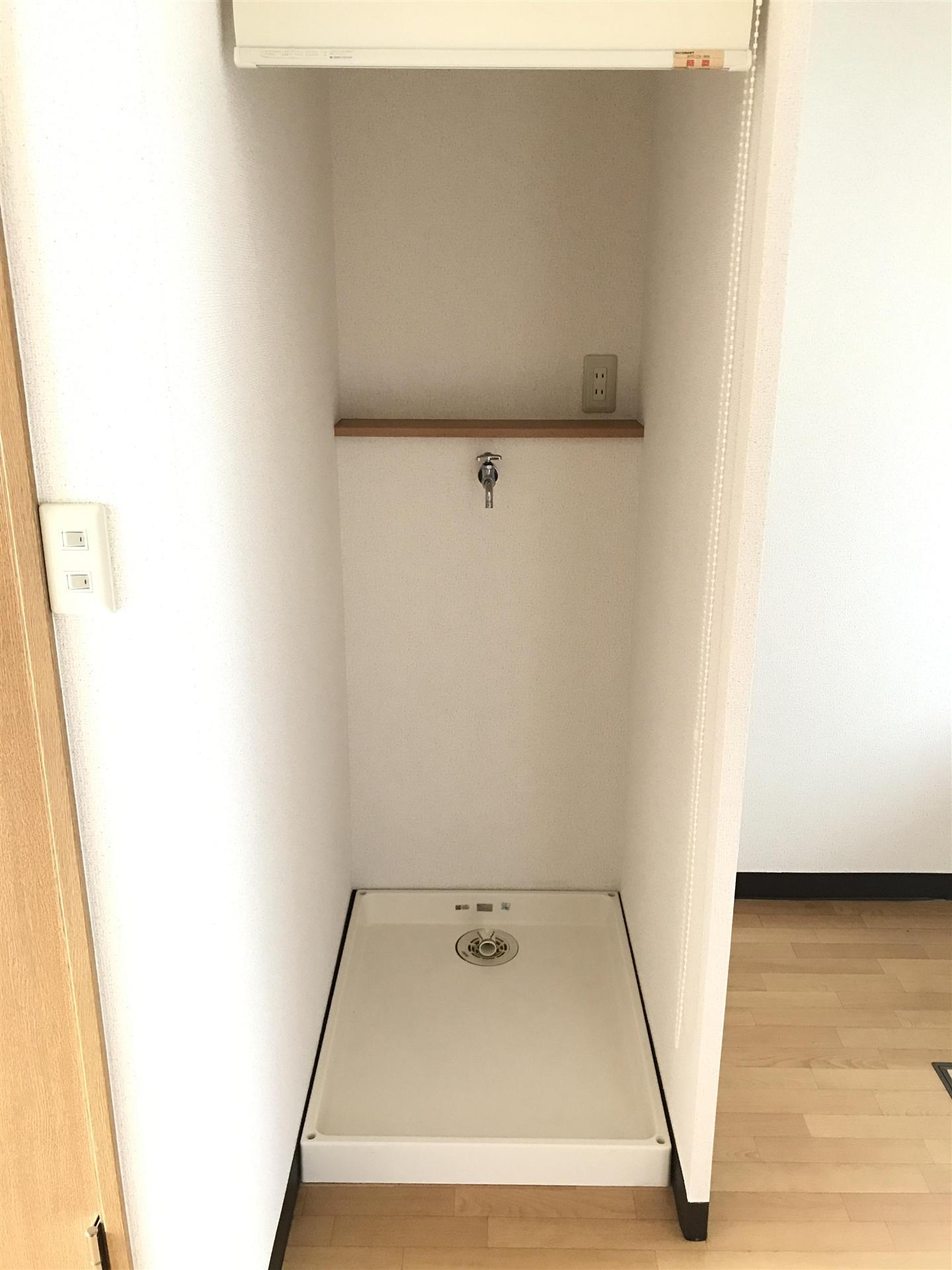 洗面設備　洗濯機置き場