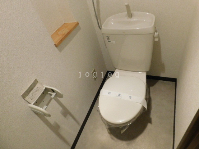 トイレ　当社サービスセンターで温水洗浄便座の設置承ります★