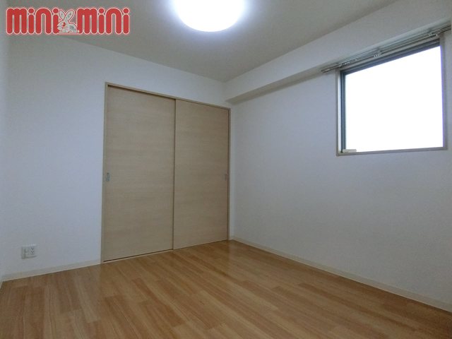 その他部屋・スペース　ゆったりな洋室です。