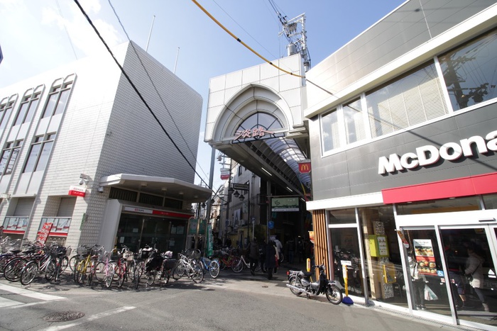 飲食店　淡路駅西口商店街（飲食店）まで650m