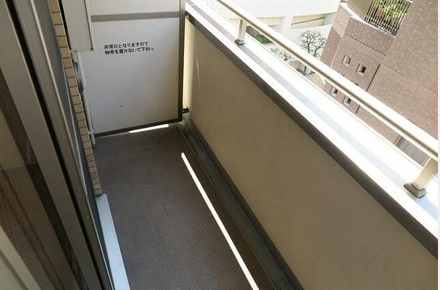 バルコニー　※同仕様写真