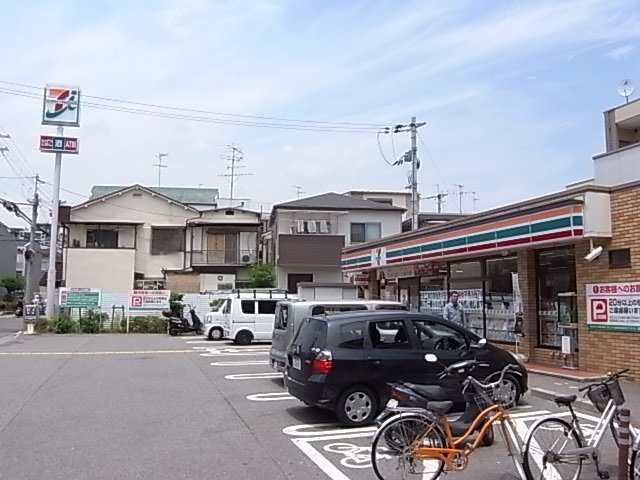 コンビニ　セブン－イレブン　宝塚中野町店（コンビニ）まで318m
