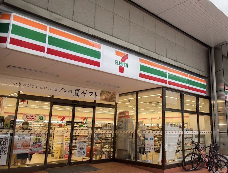 コンビニ　セブンイレブン台東北上野2丁目店（コンビニ）まで239m