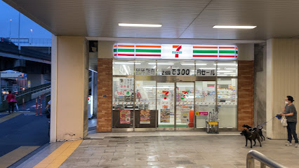 コンビニ　セブンイレブン 西高島平駅前店（コンビニ）まで453m