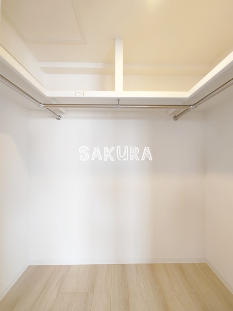 収納　大容量のウォークインクローゼット付き♪