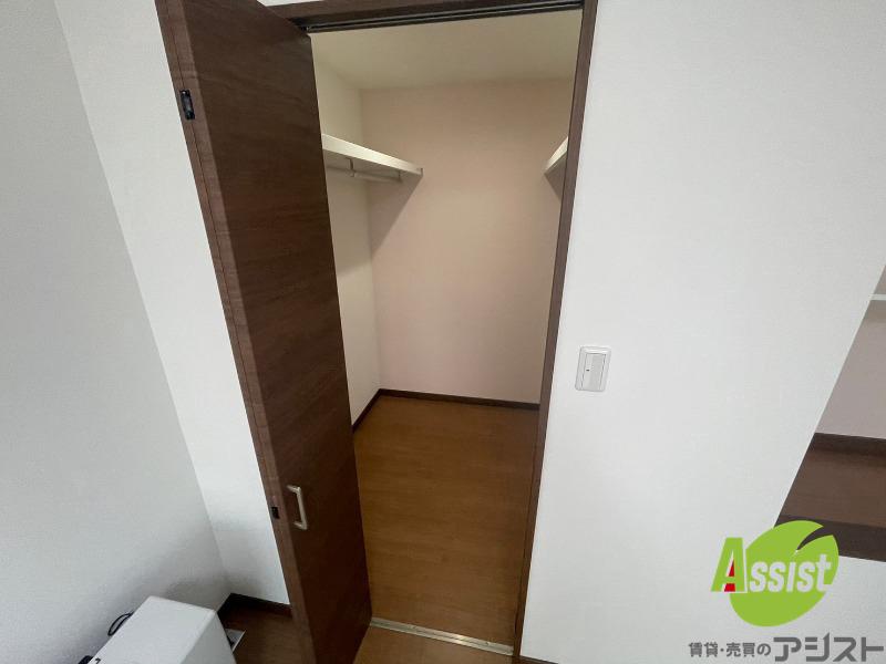 収納　収納もバッチリあるのでお部屋が片付きますよ！