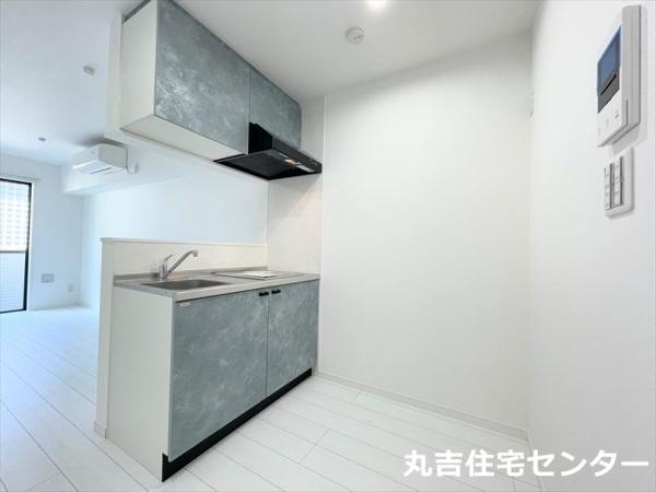 キッチン　※写真は同タイプの102号室