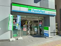 コンビニ　ファミリーマート変なホテル東京浅草田原町店（コンビニ）まで122m