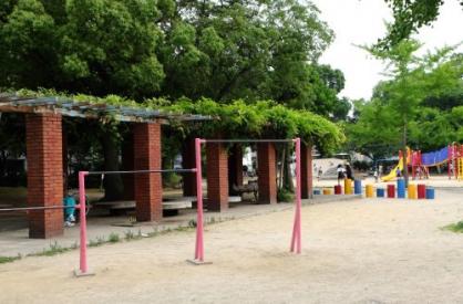 公園　磯路中央公園（公園）まで421m