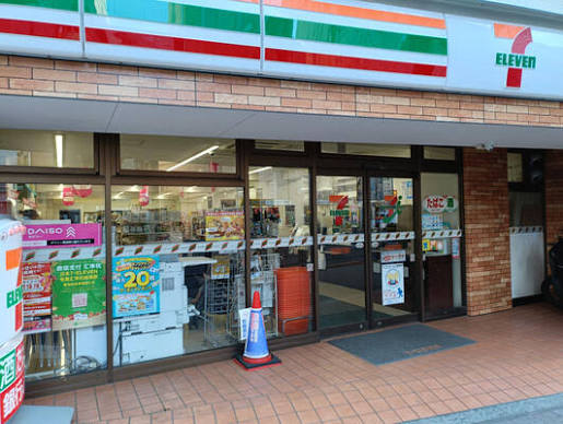 コンビニ　セブンイレブン 杉並天沼3丁目店（コンビニ）まで154m