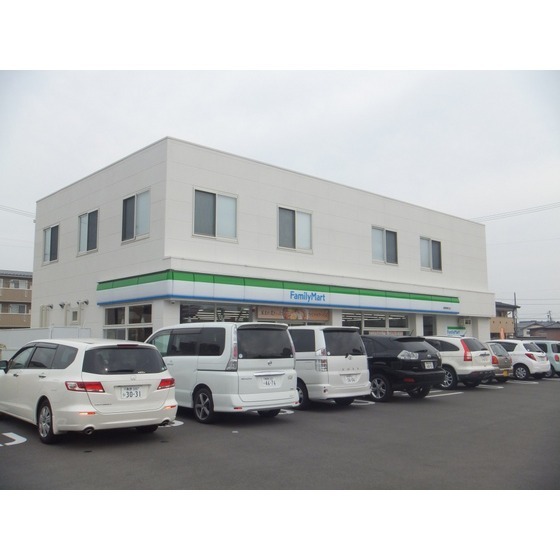 コンビニ　ファミリーマート長野駅東口店（コンビニ）まで320m