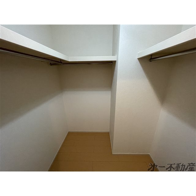 収納　ウォークインクローゼット