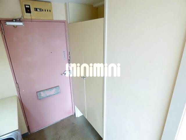 玄関　収納あり