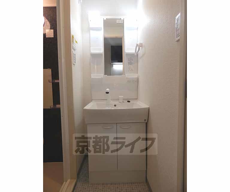 洗面設備　洗面台です。