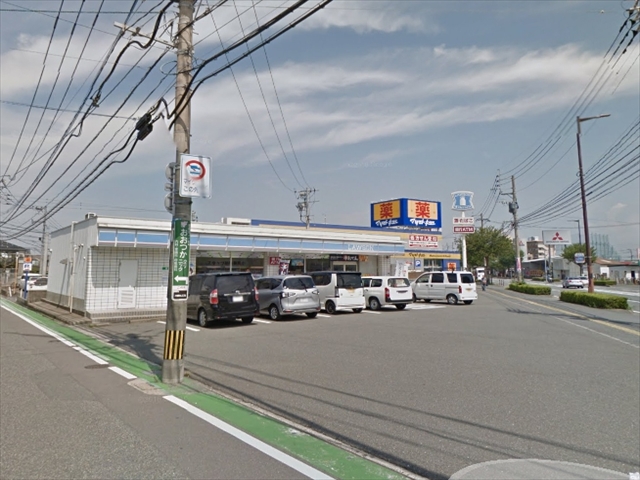 コンビニ　ローソン 福岡次郎丸二丁目店（コンビニ）まで490m
