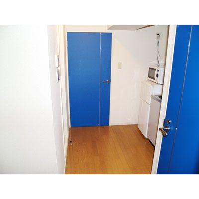 玄関　参考写真：別部屋タイプ