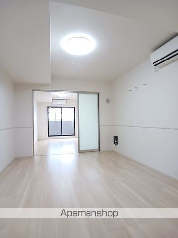 リシェス アンドロワの居間写真