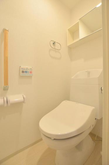 トイレ　ウォシュレット付トイレ