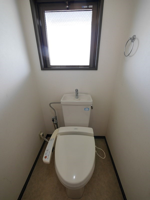 トイレ　別部屋写真