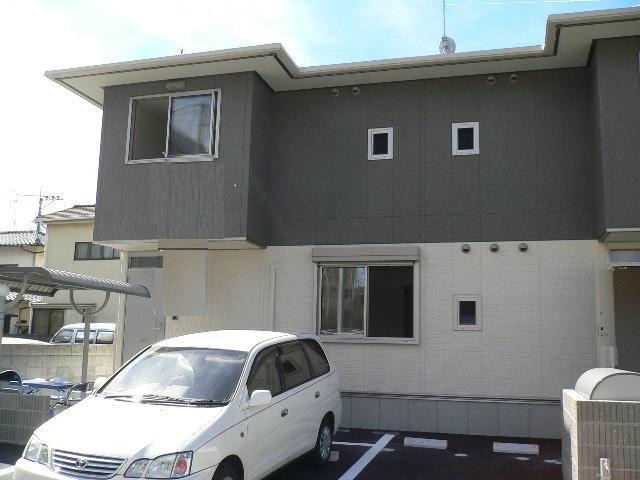 駐車場　敷地内駐車場一台無料☆
