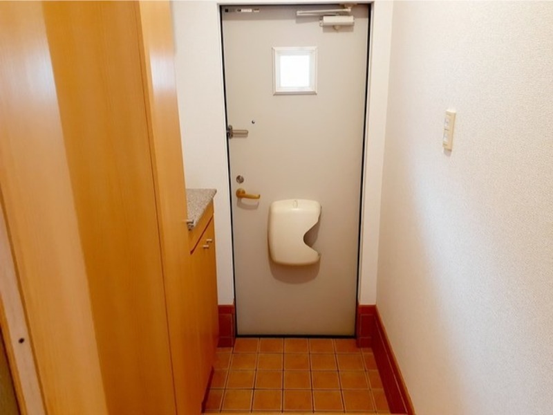 玄関　図面と現状に相違がある場合には現状を優先