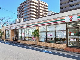 コンビニ　セブンイレブン（コンビニ）まで350m