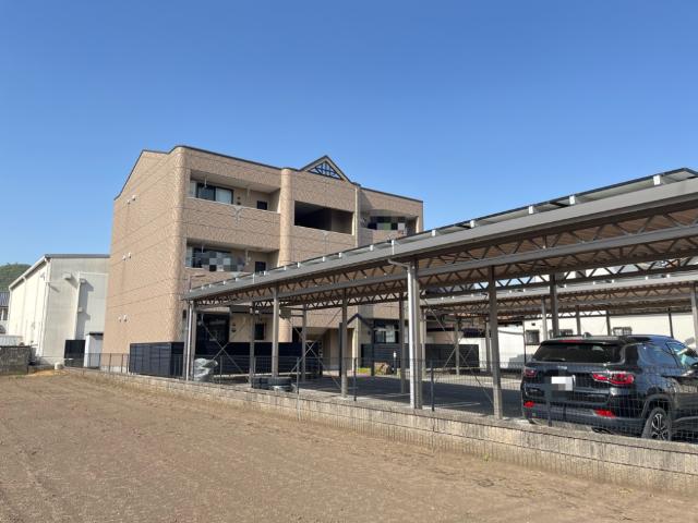 エントランス　外観写真（昼）