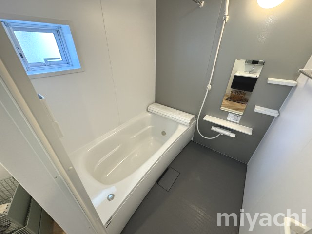 ＪＲ高徳線 徳島駅 徒歩57分 2階建 築1年の風呂写真