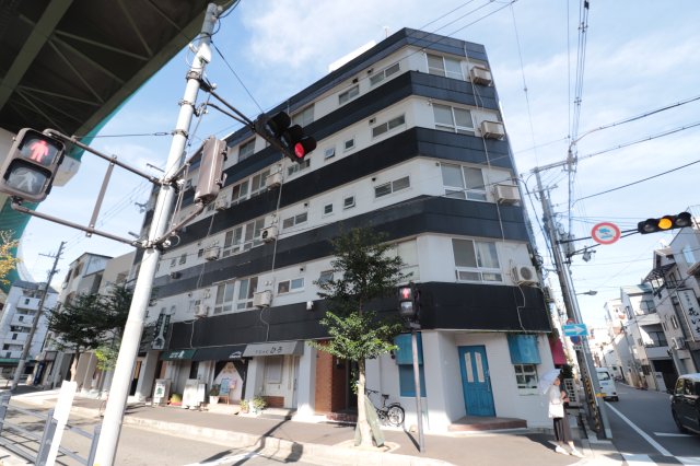 日建ハイツの外観写真