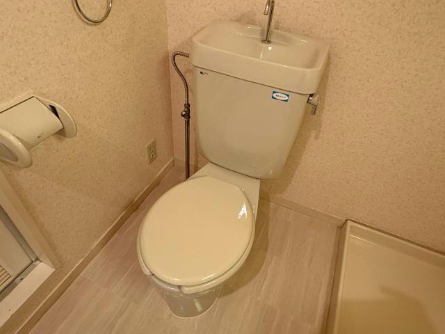 トイレ　※ウォシュレット交換予定