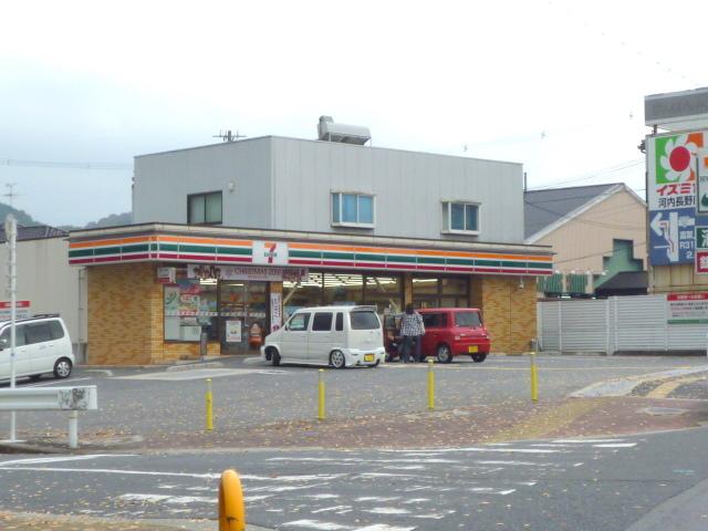 コンビニ　セブンイレブン河内長野向野町店（コンビニ）まで108m