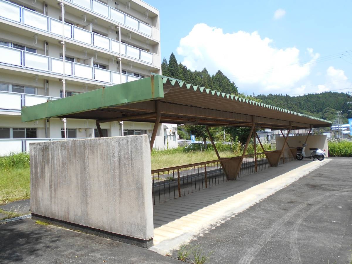 明知鉄道 山岡駅 徒歩12分 5階建 築36年の外観写真