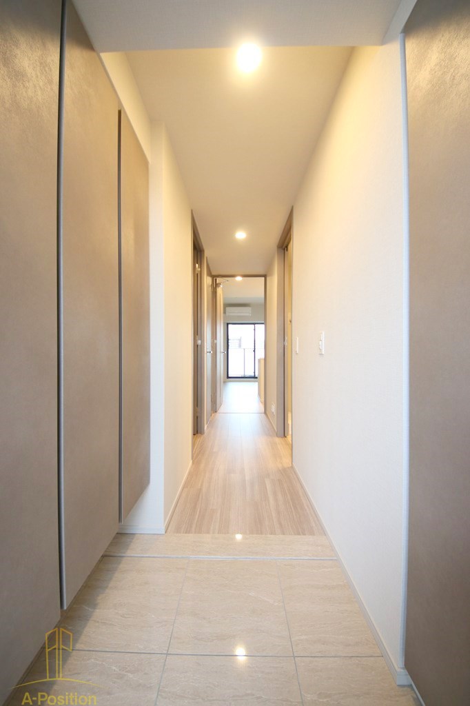 玄関　SK RESIDENCES SHINSAIBASHI