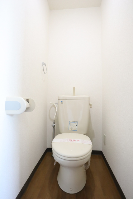 トイレ　バス、トイレ別のお部屋です☆