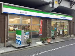 コンビニ　ファミリーマート 亀沢一丁目店（コンビニ）まで107m